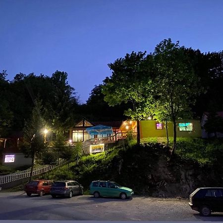 טיינטישטה Apartmani Sastavci מראה חיצוני תמונה